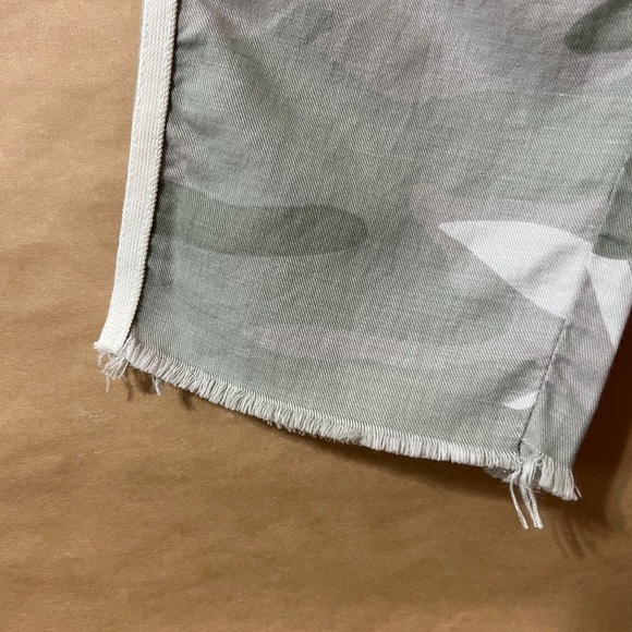 Mother | The Shaker Chop Crop Fray Pants Desert Print Camo Stripe Linen Size 27 - Picture 10 of 16